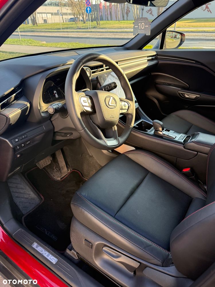 Lexus LBX 1.5 Hybrid Emotion - 5