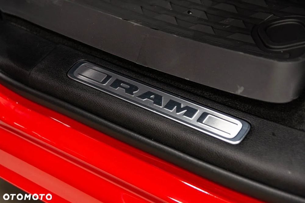 RAM 1500 5.7 Crew Cab Laramie - 15