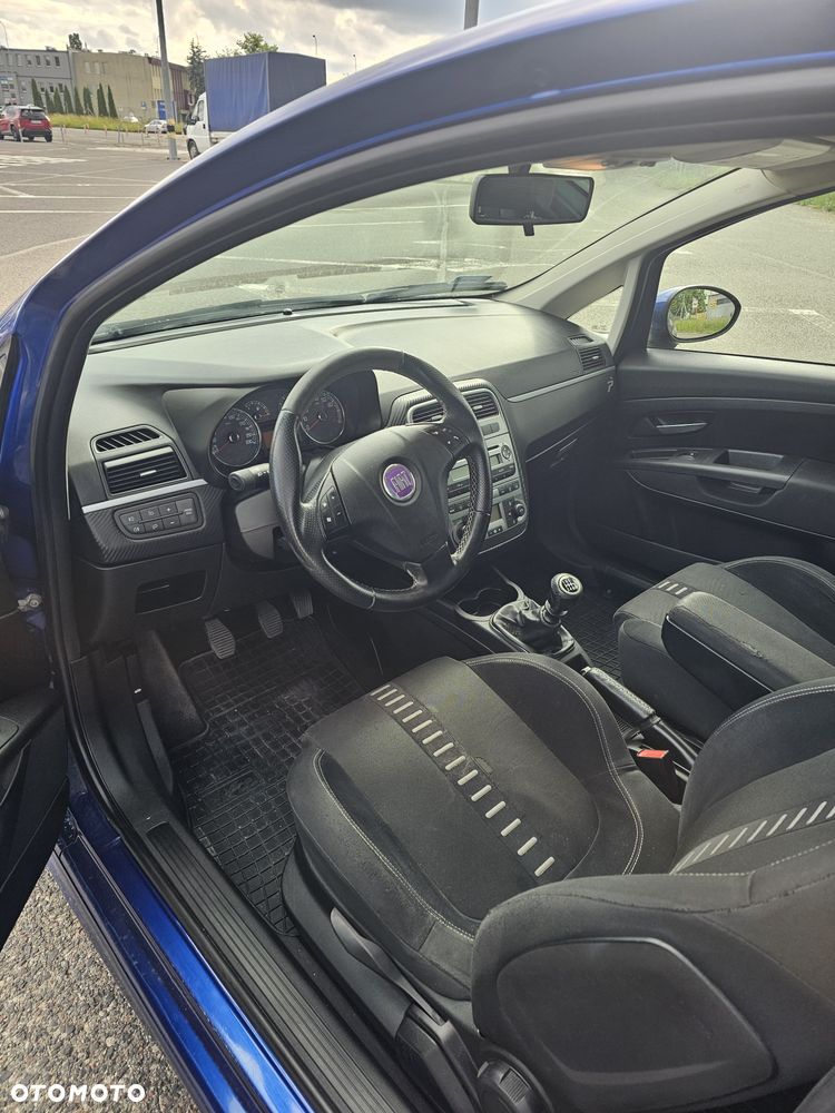 Fiat Grande Punto - 5