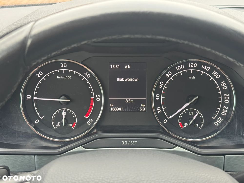 Skoda Superb 1.6 TDI Ambition - 19