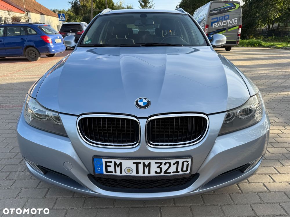 BMW Seria 3 318d Sport Line - 2