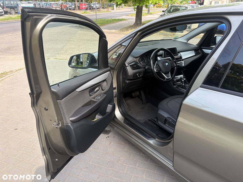 BMW Seria 2 220i Sport - 28