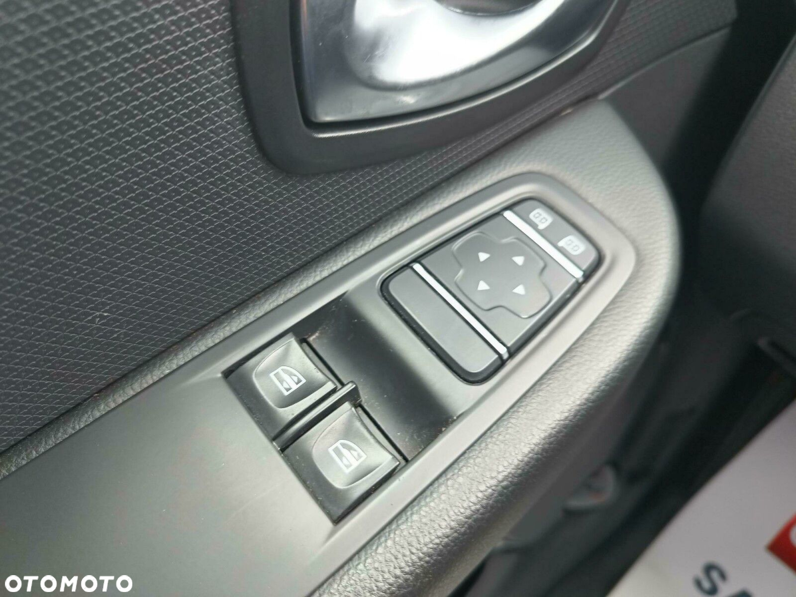 Renault Clio 0.9 Energy TCe Limited 2018 - 24