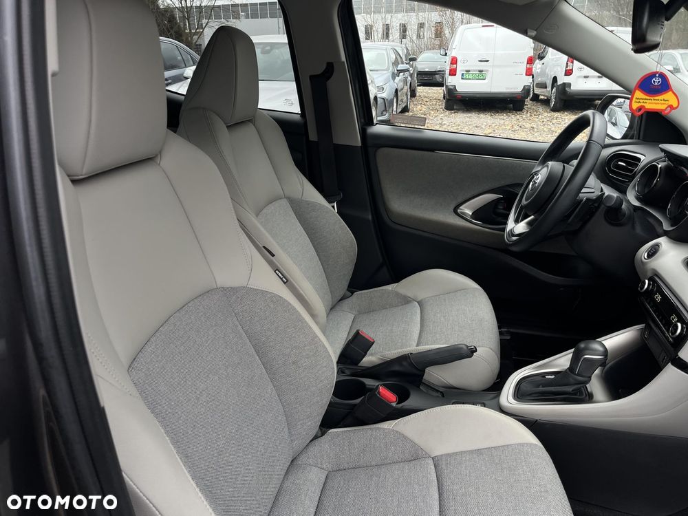 Toyota Yaris 1.5 Executive CVT - 19
