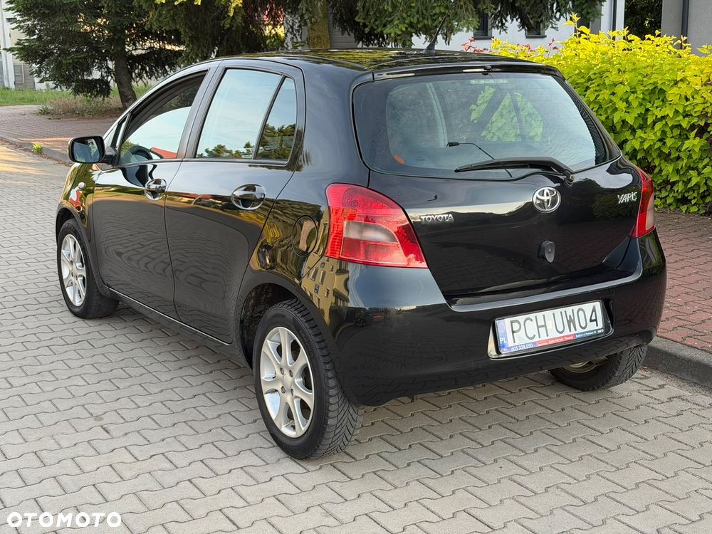 Toyota Yaris 1.3 VVT-i Executive - 6