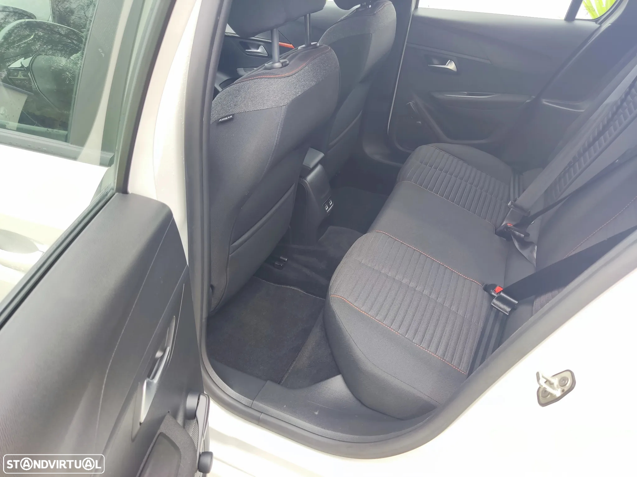 Peugeot e-208 50 kWh Active Pack - 13