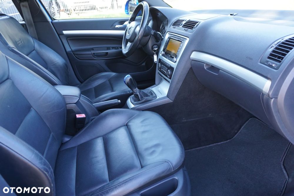 Skoda Octavia 2.0 TSI RS - 18