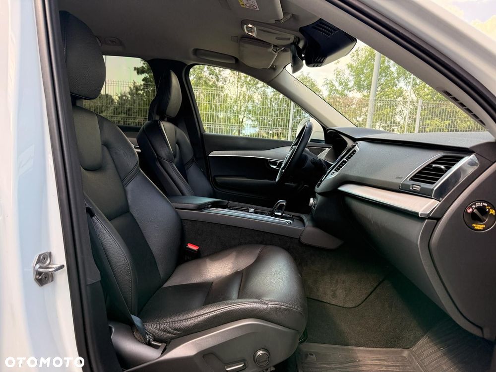 Volvo XC 90 - 23