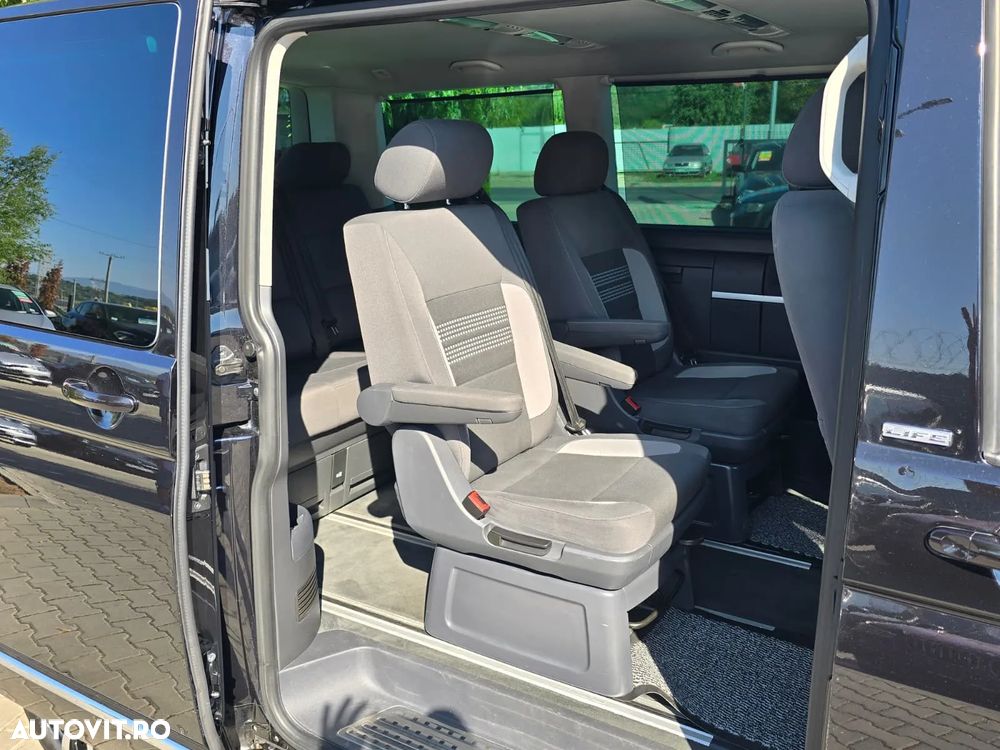 Volkswagen Multivan - 11