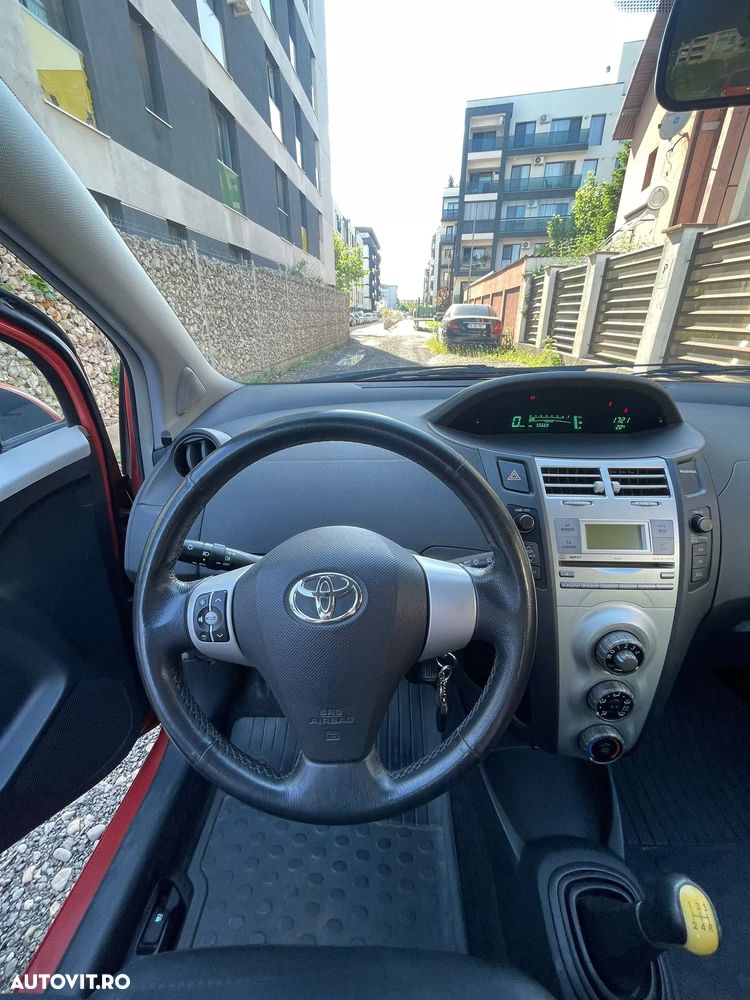 Toyota Yaris 1.0 Luna - 5