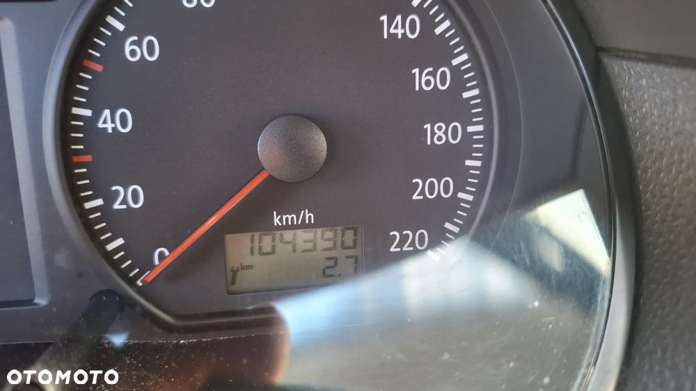Volkswagen Polo 1.4 16V Trendline - 12