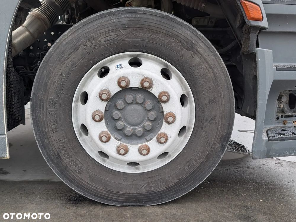 Mercedes-Benz ACTROS - 22