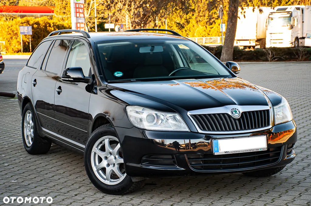 Skoda Octavia 1.6 Combi Tour - 5