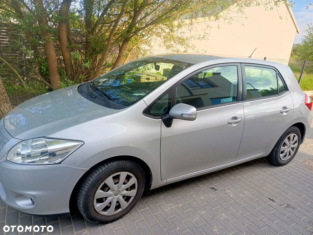 Toyota Auris - 1