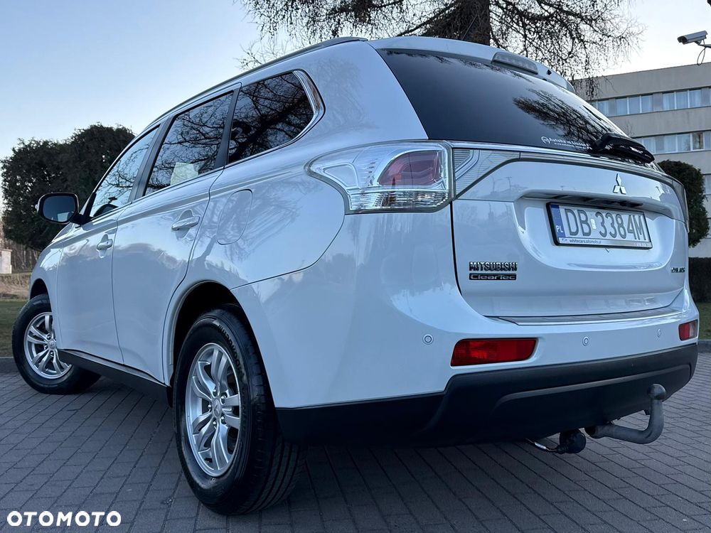 Mitsubishi Outlander 2.0 2WD Invite - 23