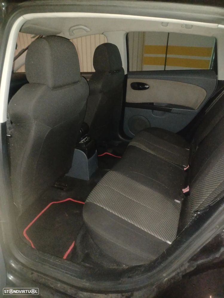 SEAT Leon 1.9 TDI Sport - 17