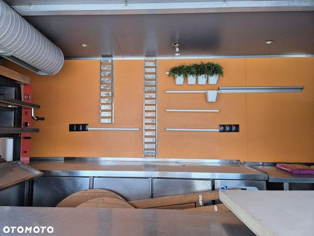 Mercedes-Benz 609 - 9