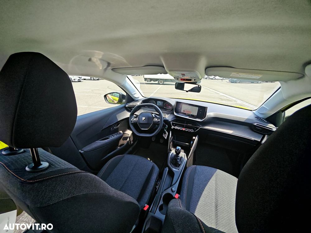 Peugeot 208 1.2 L PureTech STT Active - 12
