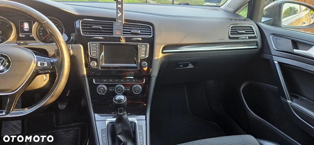 Volkswagen Golf - 13