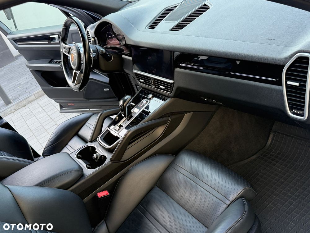 Porsche Cayenne Platinum Edition - 25