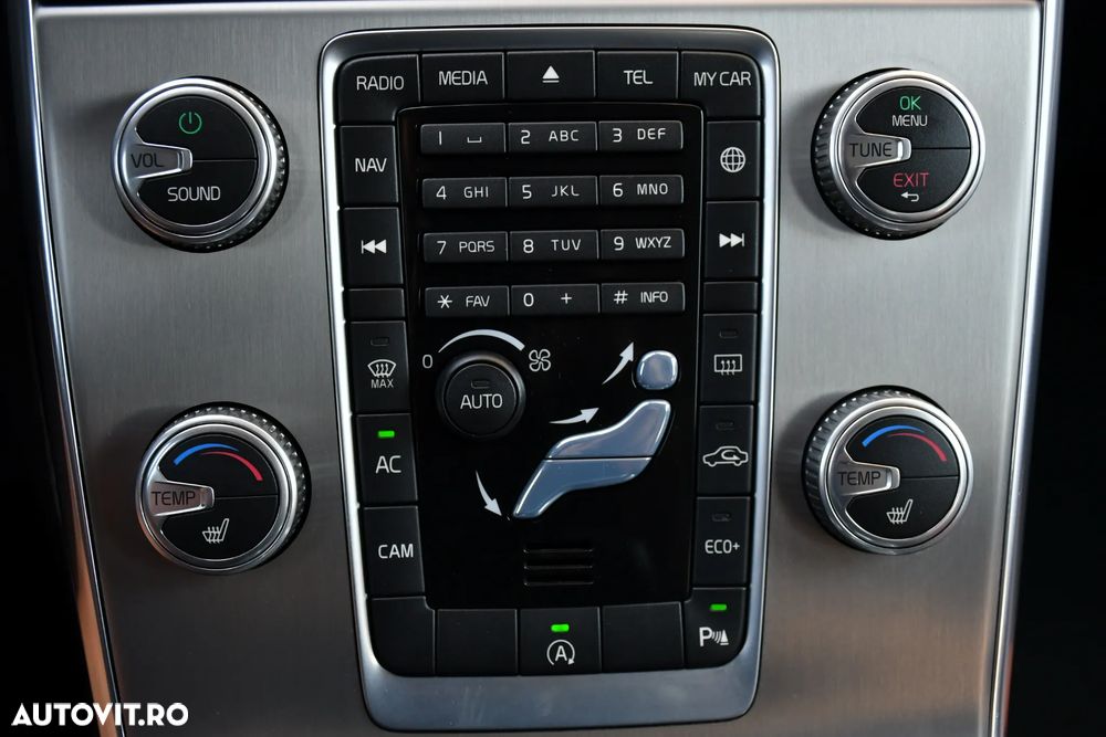 Volvo V60 D4 Geartronic Summum - 19