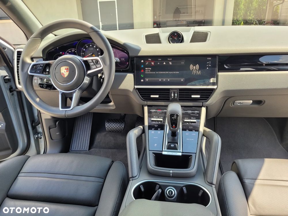 Porsche Cayenne - 7