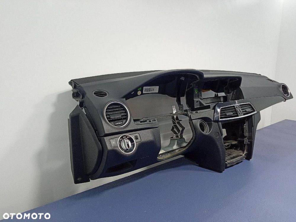 MERCEDES C W204 LIFT DESKA ROZDZIELCZA PODUSZKI PASY SENSOR EU 2046805787 - 11