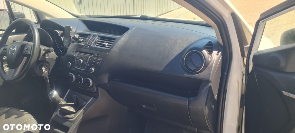 Mazda 5 - 6