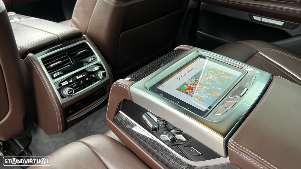 BMW 730 d Pack M - 24