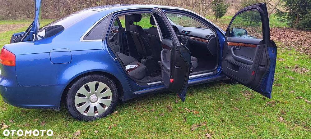 Audi A4 Limousine - 12