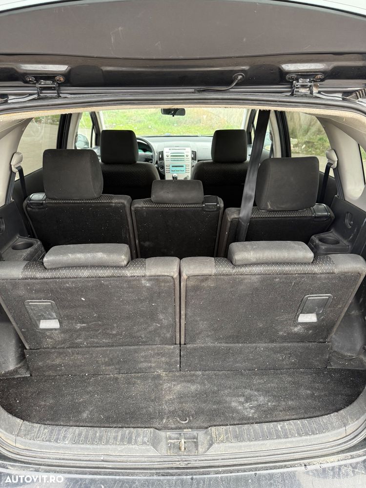 Toyota Corolla Verso 2.2 D-4D Sol Plus - 18