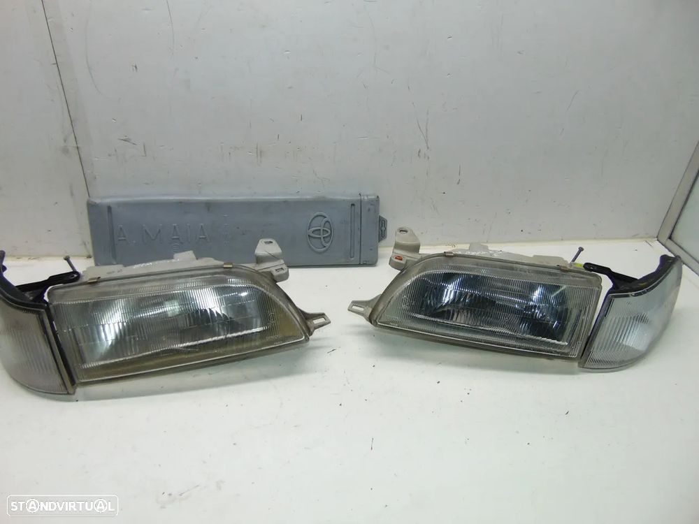 Toyota Corolla XLI AE100 faróis/Piscas - 1