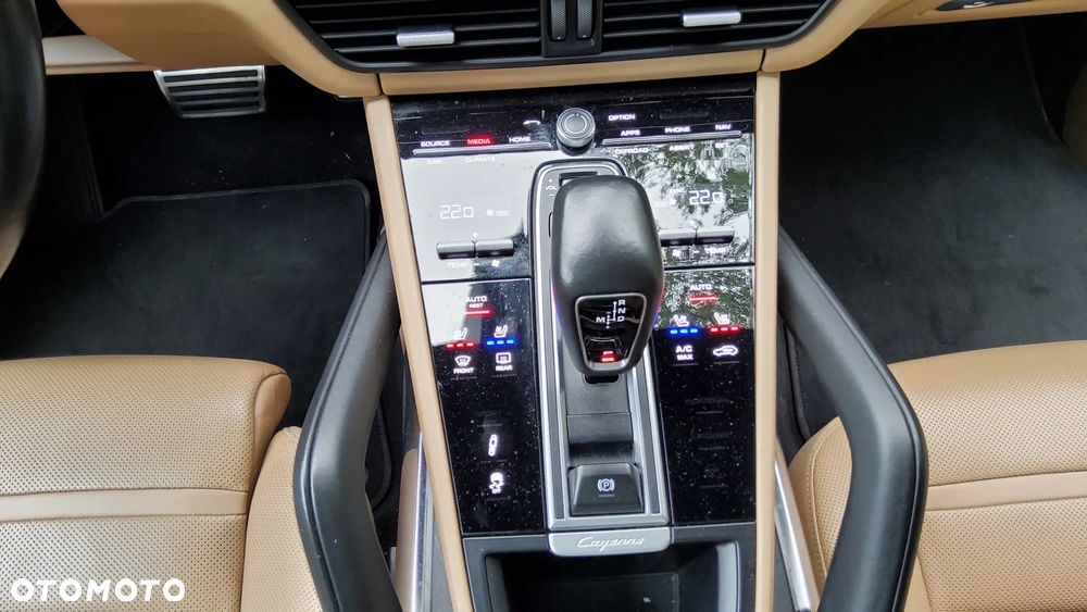 Porsche Cayenne Turbo - 20