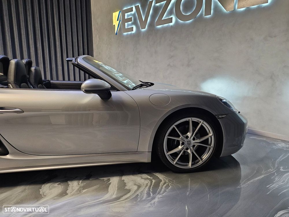 Porsche 718 Boxster 2.0 PDK - 11