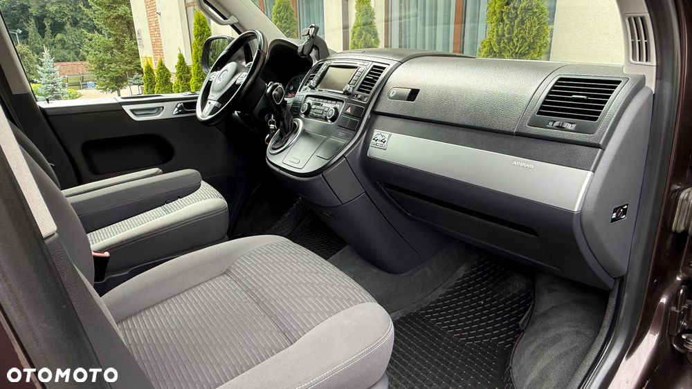 Volkswagen Multivan - 26