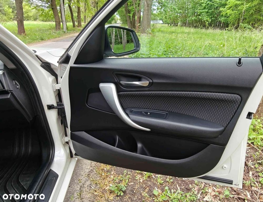BMW Seria 1 - 19