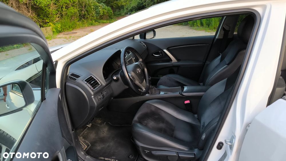 Toyota Avensis 2.0 D-4D Premium - 15