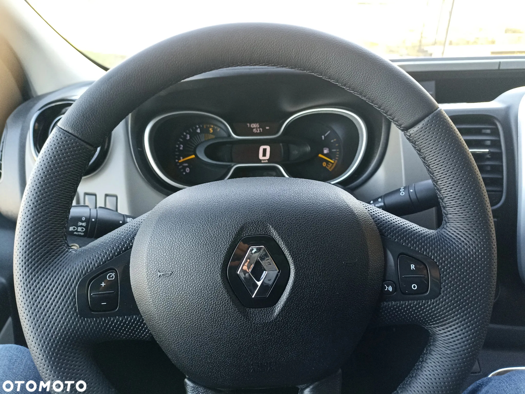 Renault TRAFIC - 12