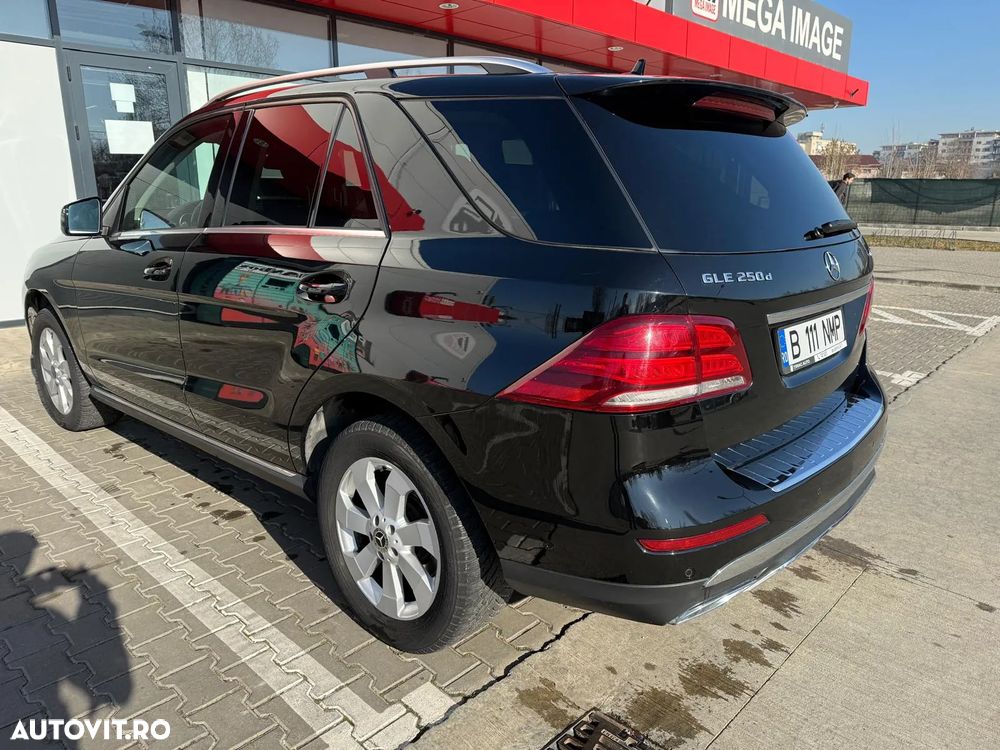 Mercedes-Benz GLE 250 d 4MATIC - 3