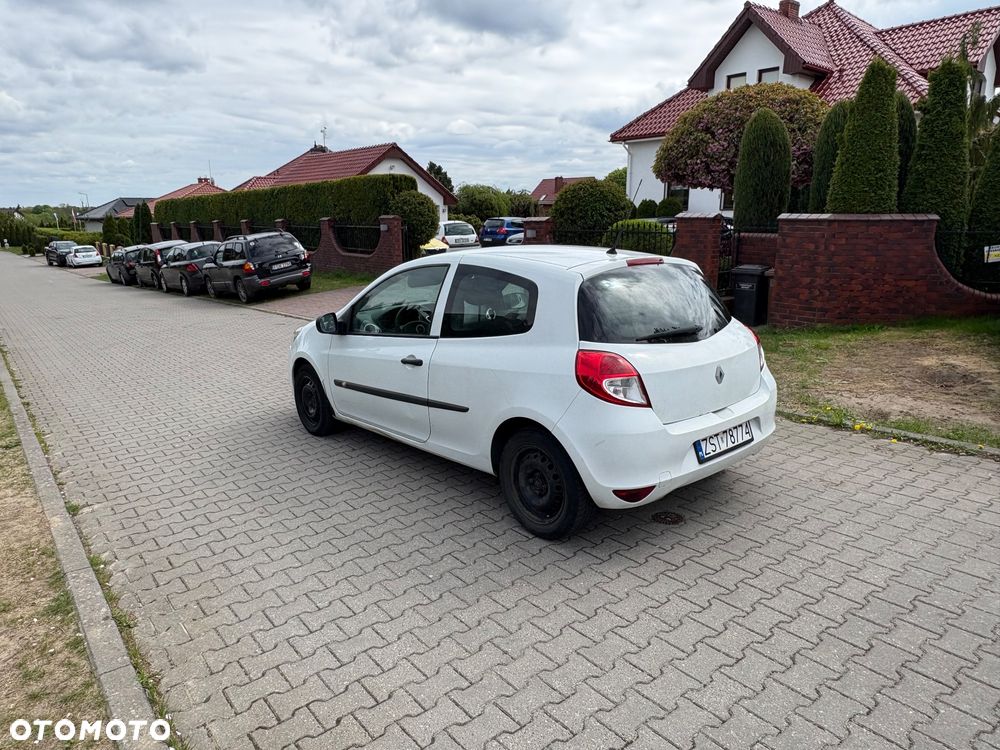 Renault Clio 1.5 dCi Tech Run - 12