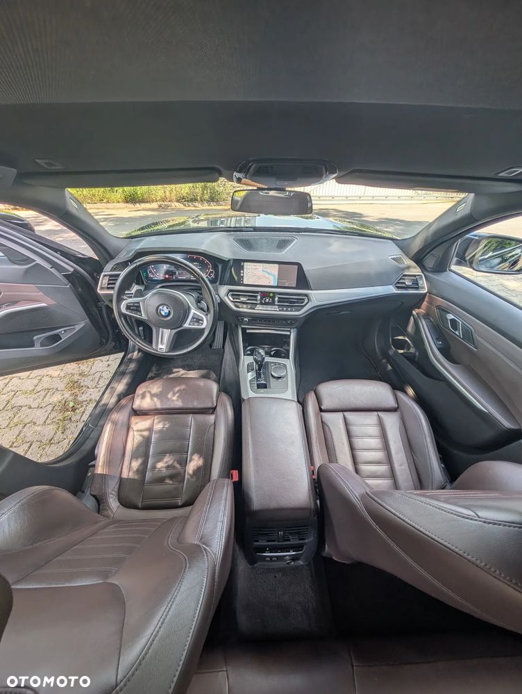 BMW Seria 3 330e M Sport - 14