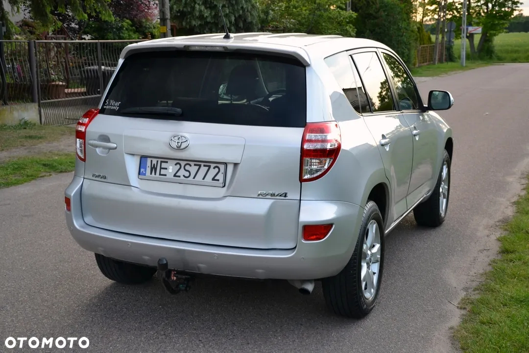 Toyota RAV4 2.2 D-4D 4x4 Executive - 8