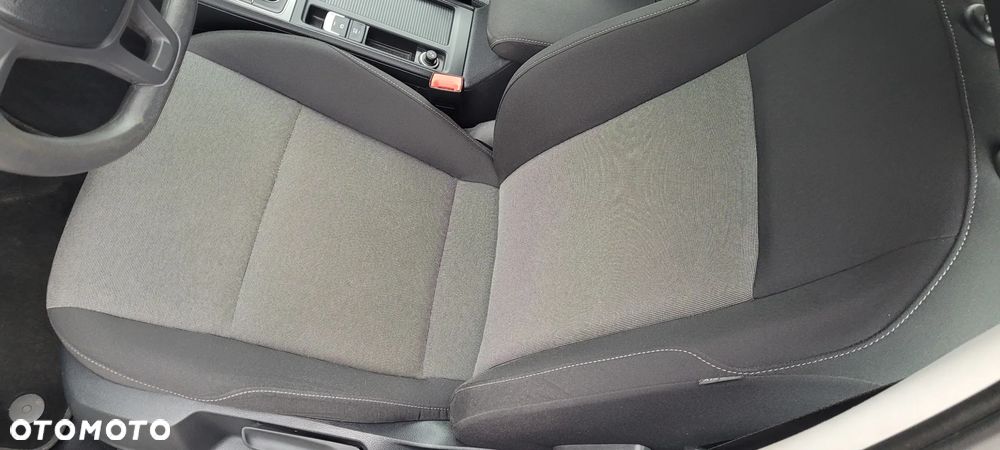 Volkswagen Golf 1.6 TDI BlueMotion Technology Trendline - 13