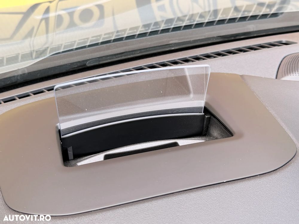 FORD Kuga 2022 — imagine 24