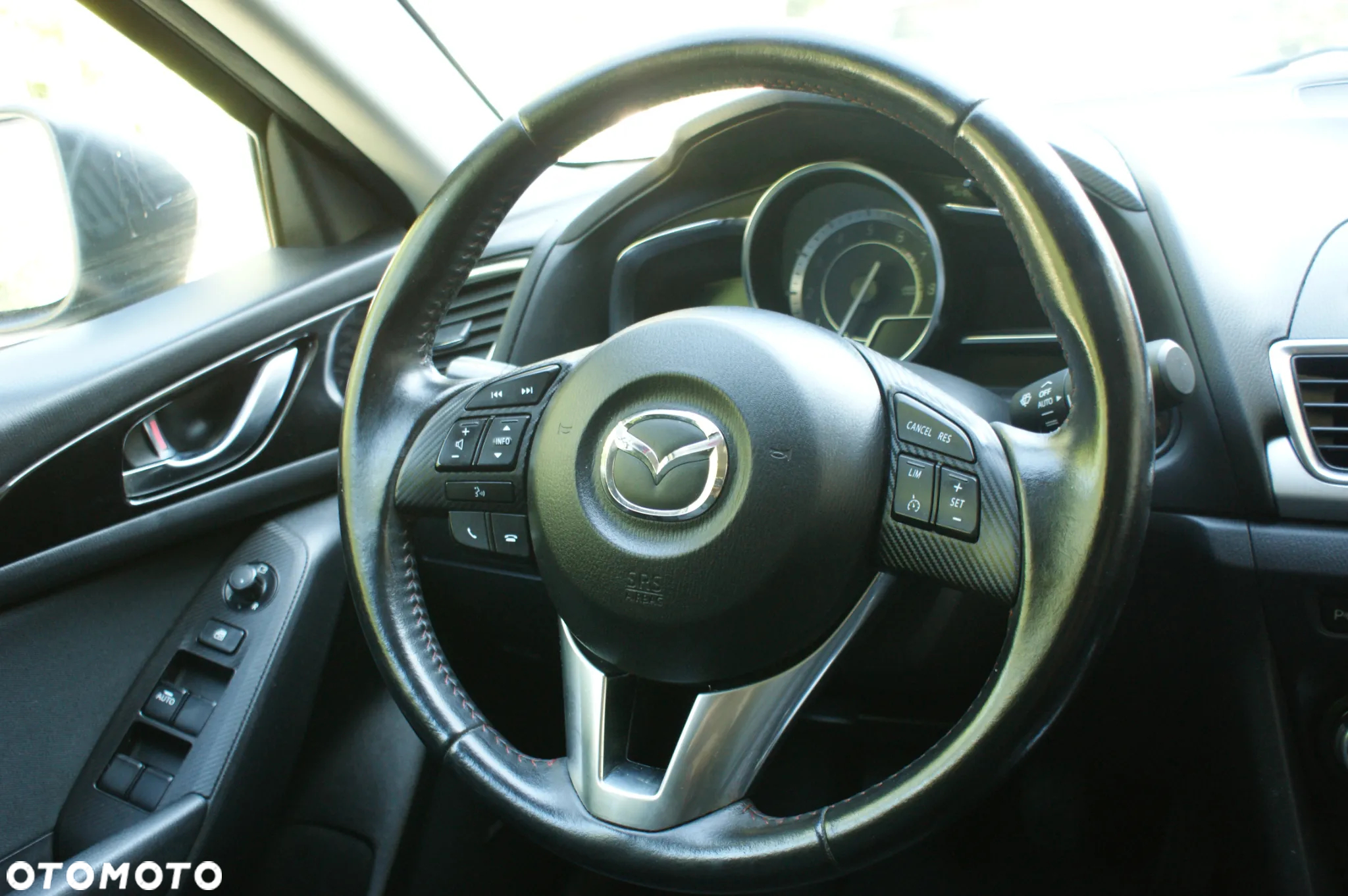 Mazda 3 - 4