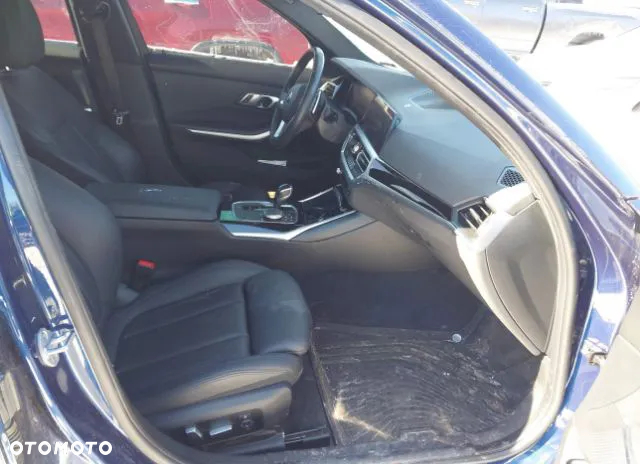 BMW Seria 3 330i xDrive Sport Line - 6