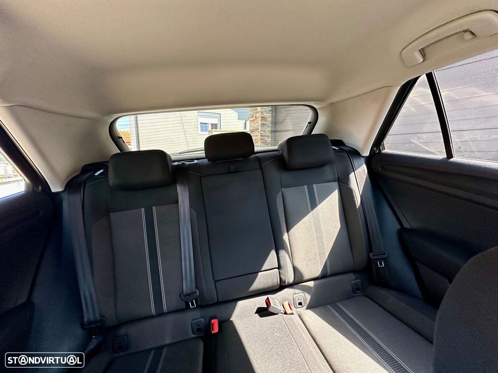 VW T-Roc 1.0 TSI Urban - 9