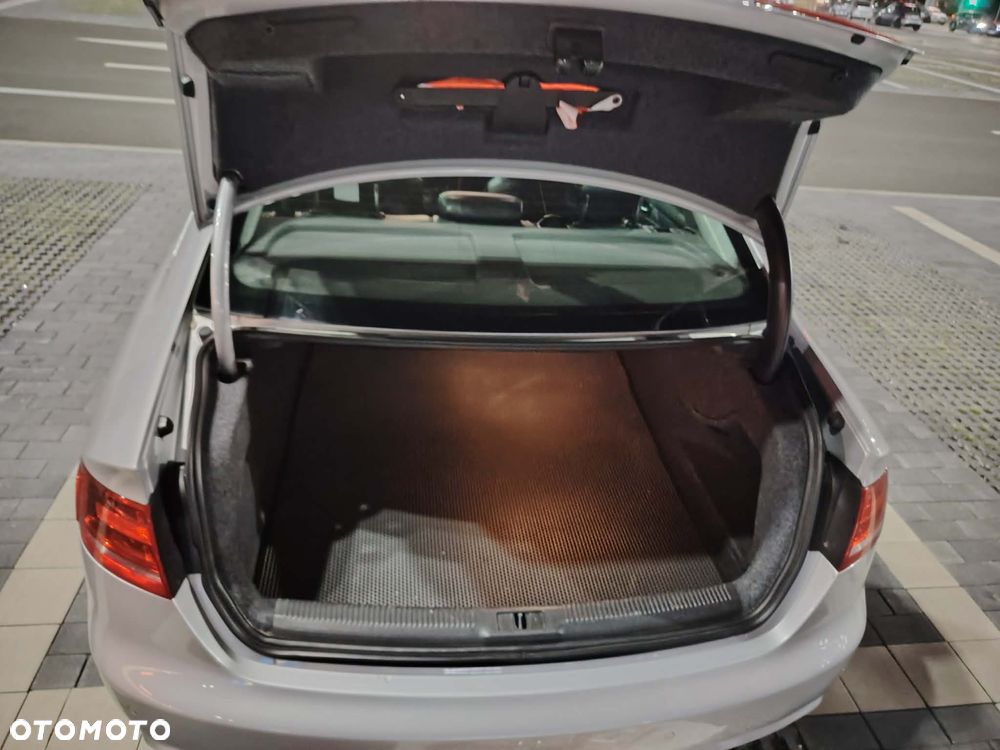 Audi A4 Limousine - 33