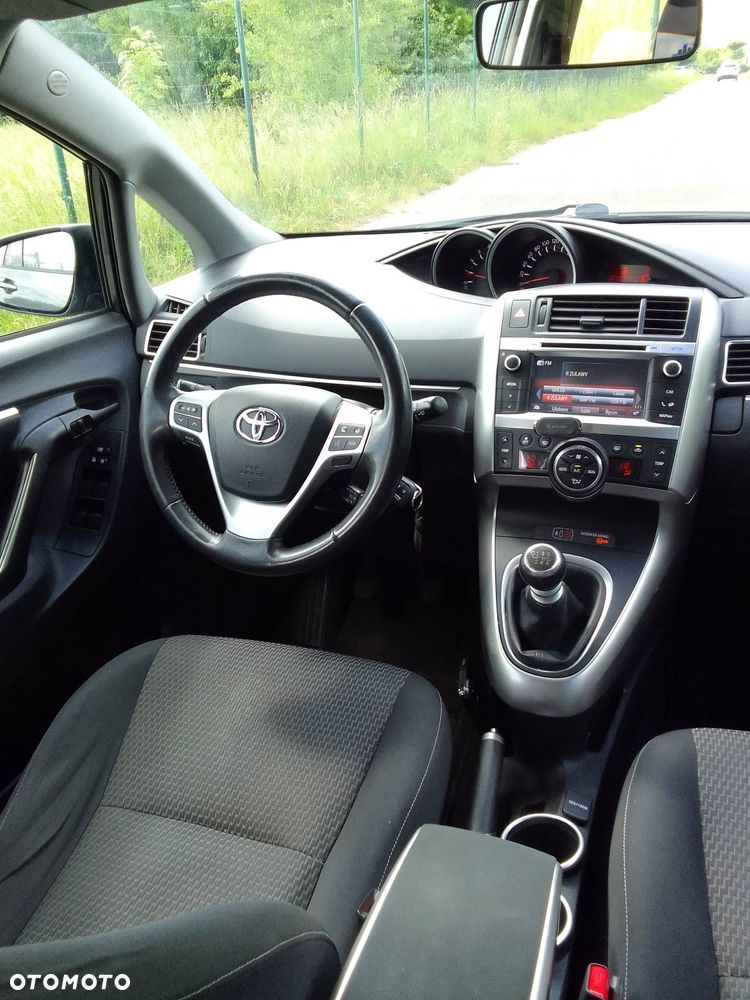 Toyota Verso 1.6 D-4D Premium 7os EU6 - 9