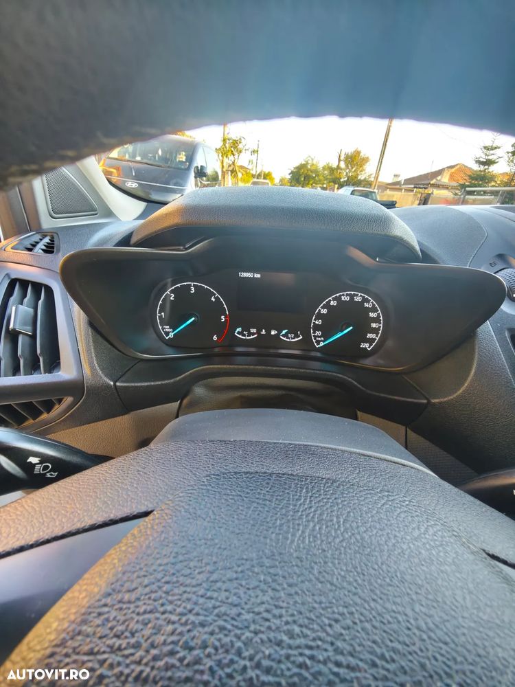 Ford Transit connect - 7